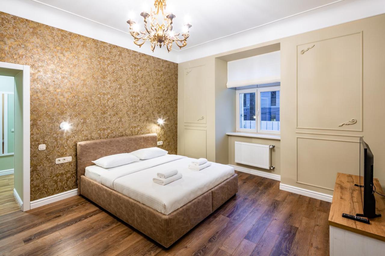 Romari Площа Катедральна 8 Leilighet Lviv Eksteriør bilde